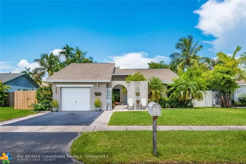 4107 NW 1 PL, Deerfield Beach, FL 33442