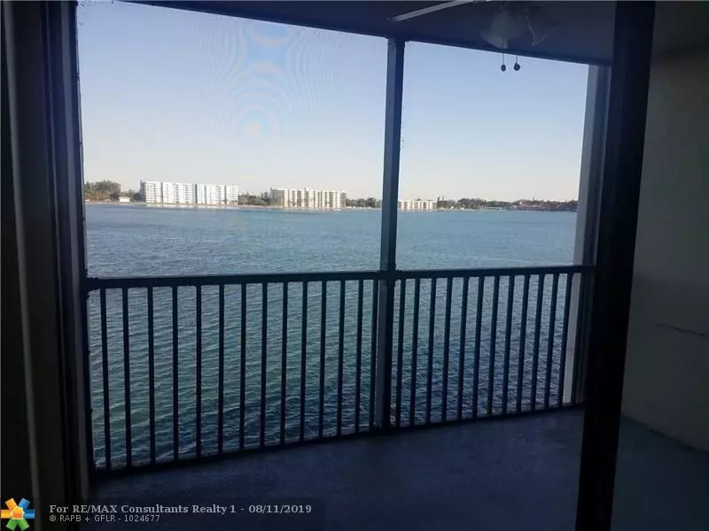 117 Lake Emerald Dr  #302, Oakland Park, FL 33309