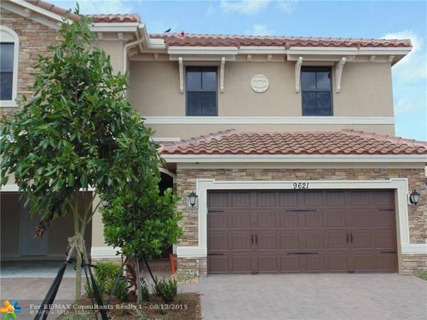 9621 Town Parc Cir S, Parkland, FL 33076