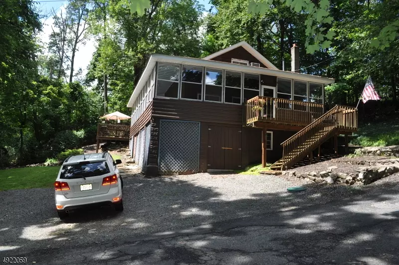 18 GARSIDE AVE, Hopatcong Boro, NJ 07849