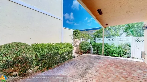 Delray Beach, FL 33483,365 Pelican Way