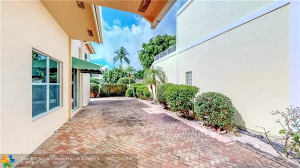 Delray Beach, FL 33483,365 Pelican Way