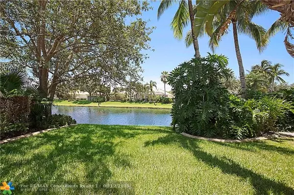 West Palm Beach, FL 33411,7908 Pine Island Way  #1235