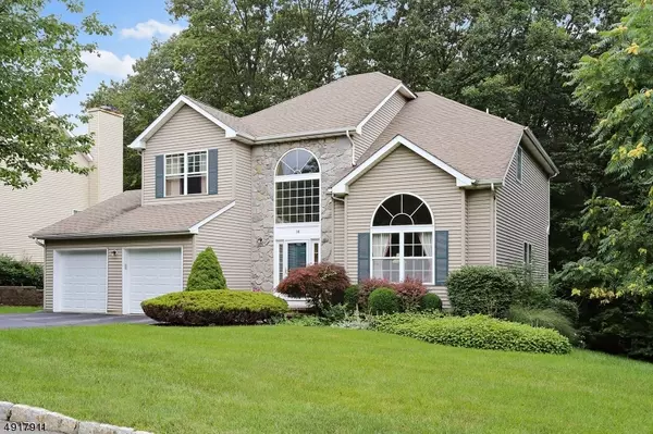 38 LAZARUS DR, Roxbury Twp., NJ 07852