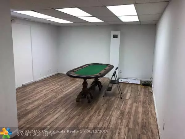 Pompano Beach, FL 33069,1775 Blount Rd  #409