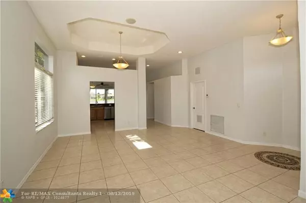 Pembroke Pines, FL 33332,19344 SW 66th St