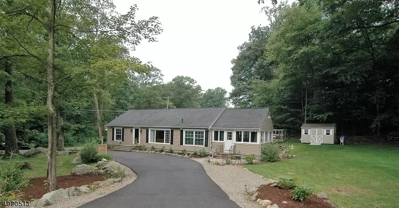 17 HAWTHORNE TRL, Byram Twp., NJ 07821