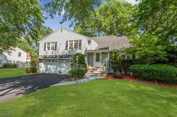 372 CHELSEA ST, Paramus Boro, NJ 07652