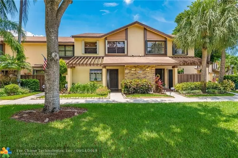 3950 Cocoplum Cir  #E, Coconut Creek, FL 33063