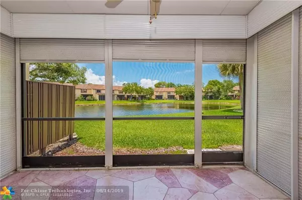 Coconut Creek, FL 33063,3950 Cocoplum Cir  #E