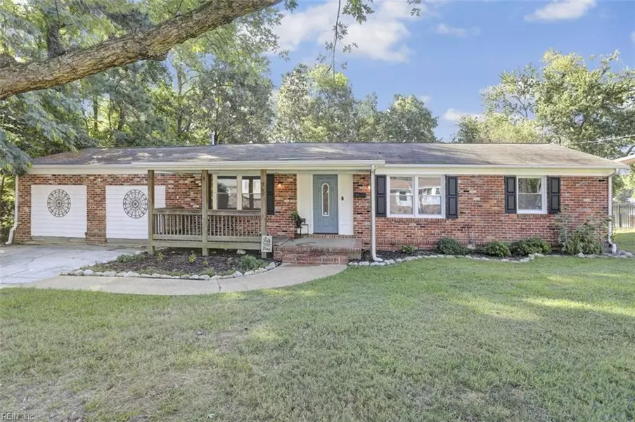 73 Linda DR, Newport News, VA 23608