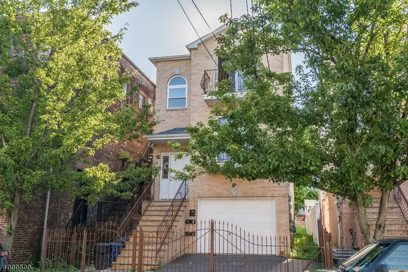 Newark City, NJ 07104,44 SEABURY ST