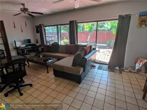 Sunrise, FL 33313,6271 NW 13 St