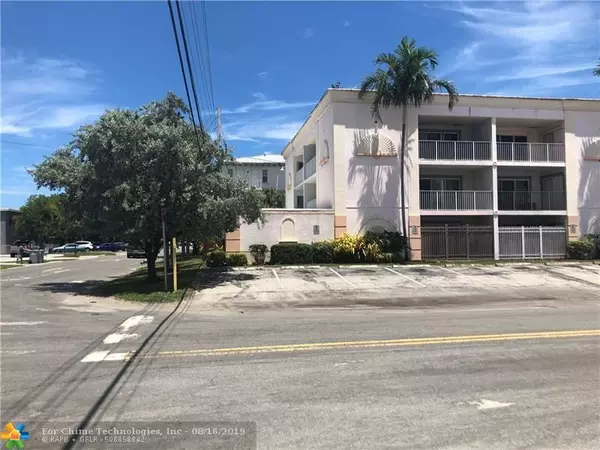 Pompano Beach, FL 33062,32 NE 22nd Ave  #106