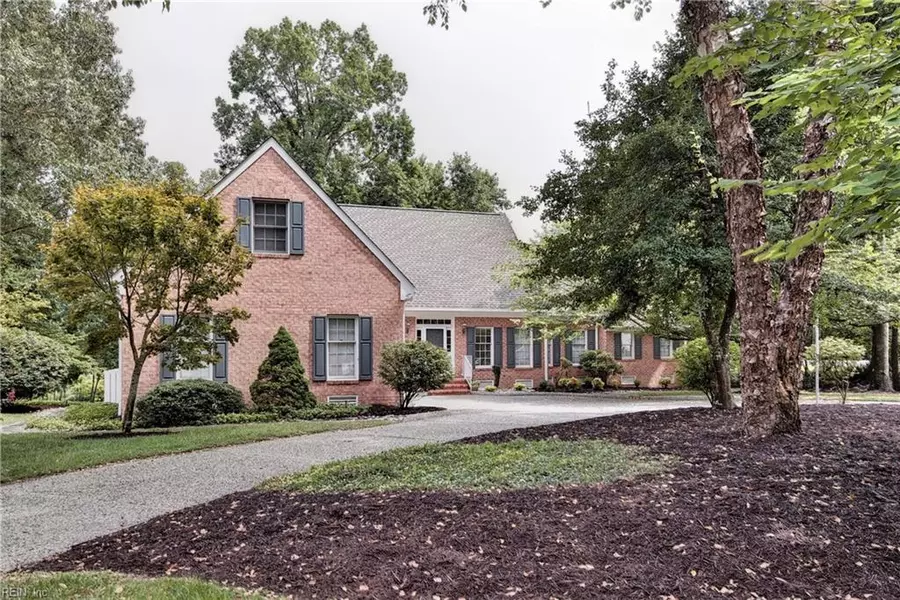 100 Pinehurst, Williamsburg, VA 23188