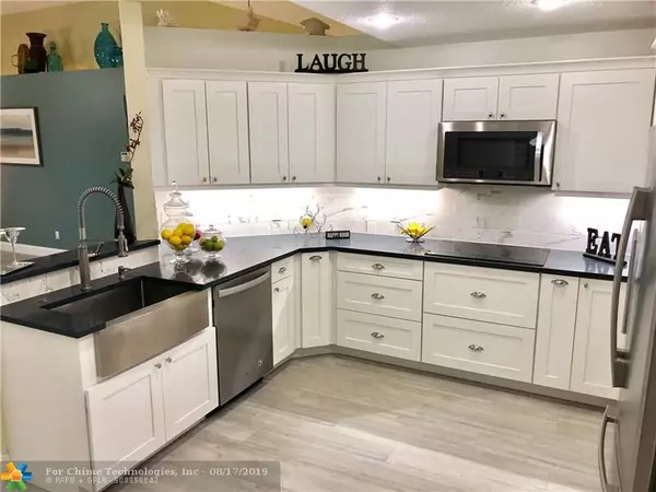 Davie, FL 33328,8950 N Lake Park Cir N