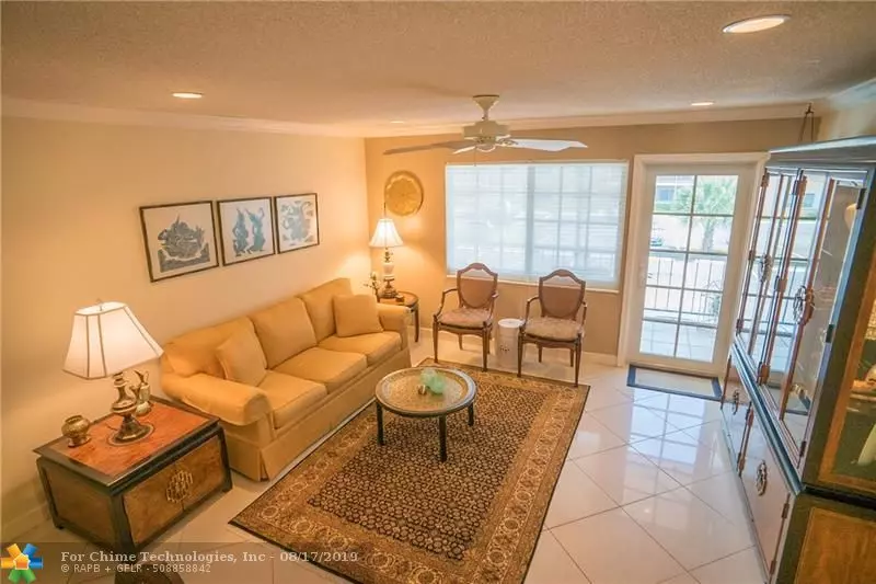 200 NE 19th Ct  #M-214, Wilton Manors, FL 33305