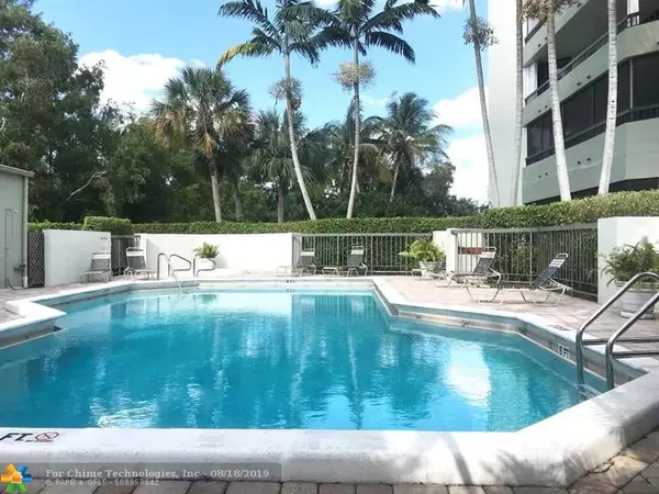 Boca Raton, FL 33433,6463 La Costa Dr  #304