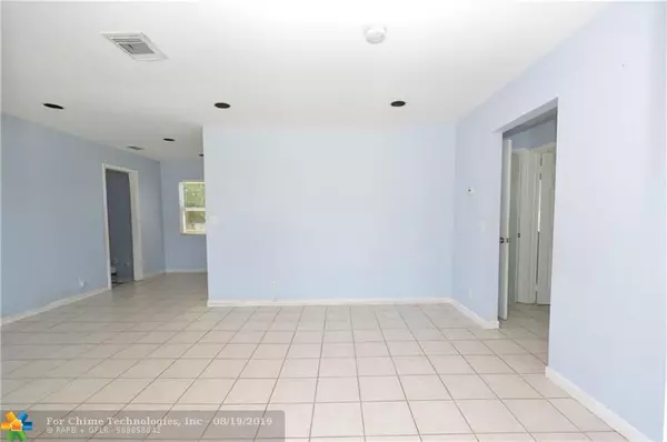 Delray Beach, FL 33444,109 SW 7th St