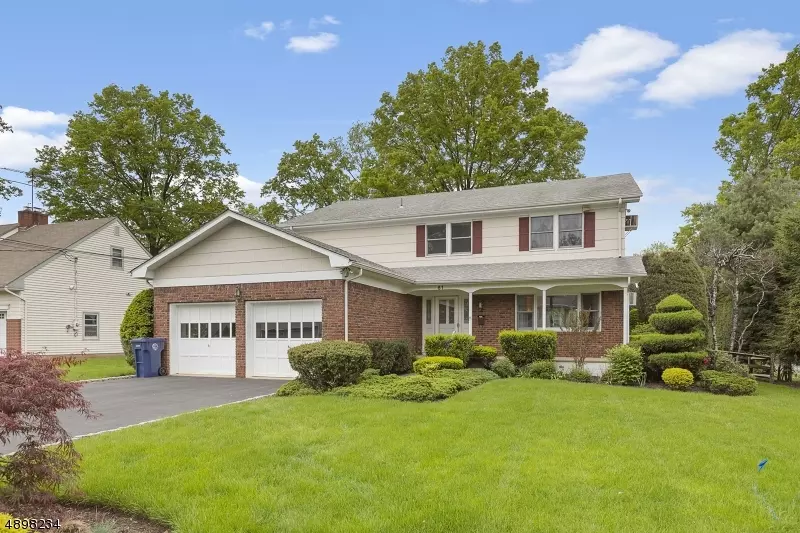 61 DORIS WAY, Clark Twp., NJ 07066