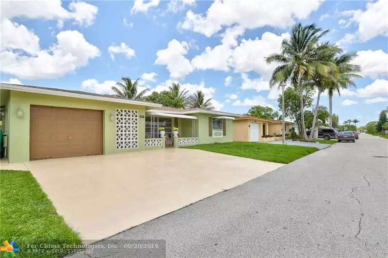 4821 NW 58th St, Tamarac, FL 33319