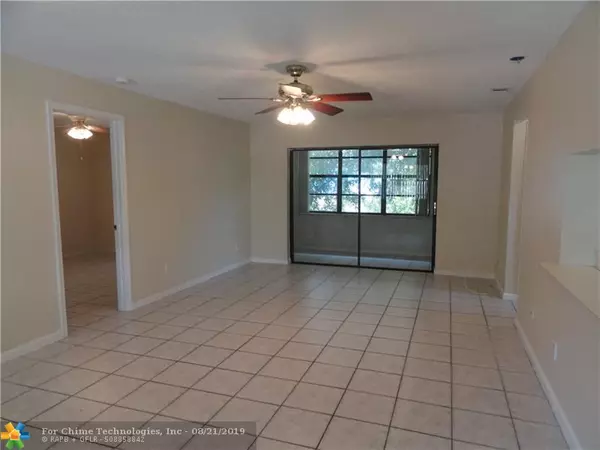 Coral Springs, FL 33071,9639 NW 4th St  #4F