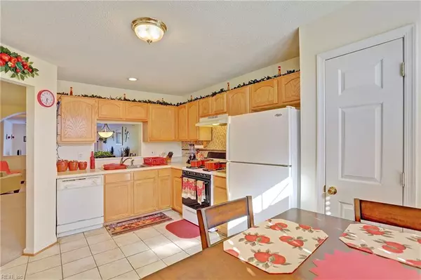 Hampton, VA 23669,138 River Walk CT