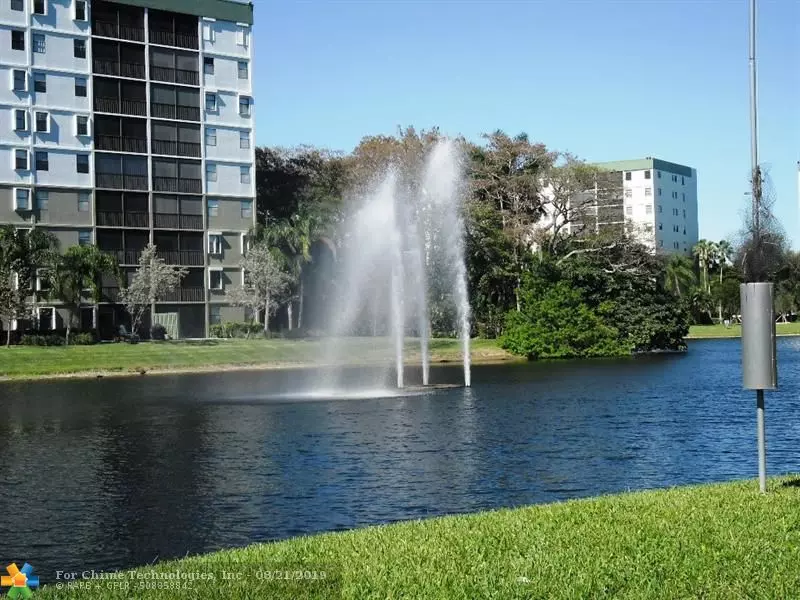 2310 S Cypress Bend Dr  #202, Pompano Beach, FL 33069