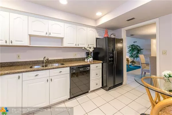 Lauderdale By The Sea, FL 33308,4900 N Ocean Blvd  #1604