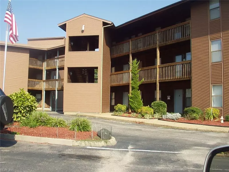 8530 Tidewater DR #214, Norfolk, VA 23503