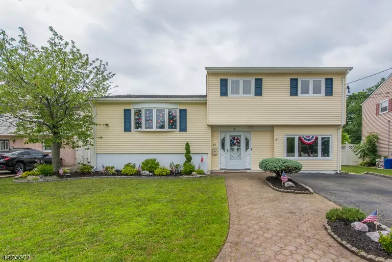 61 PINHO AVE, Carteret Boro, NJ 07008