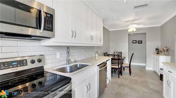 Lighthouse Point, FL 33064,2753 NE 28th St  #10E