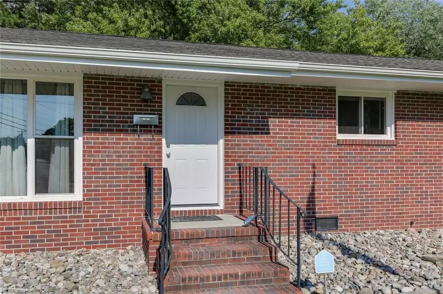 36 Rexford DR, Newport News, VA 23608