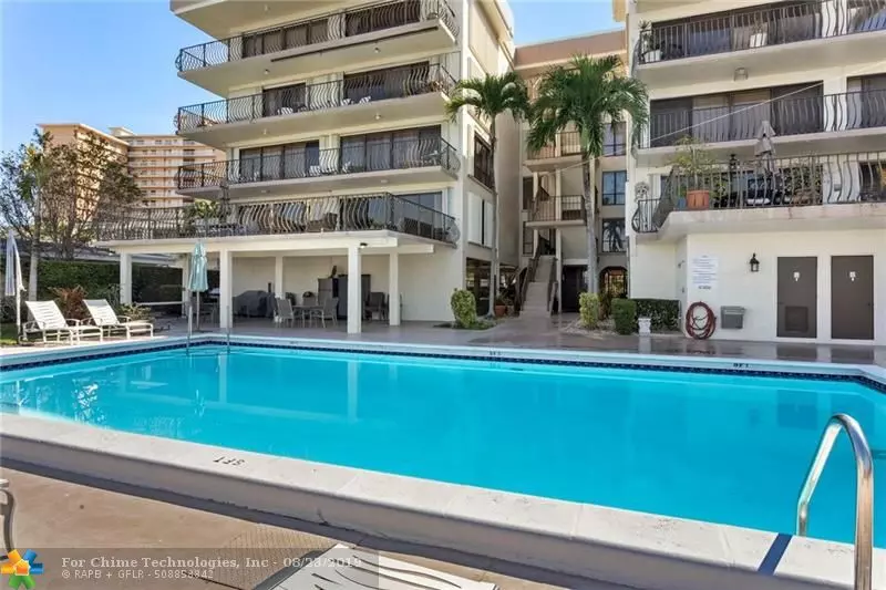 Hallandale, FL 33009,136 Golden Isles Dr  #202
