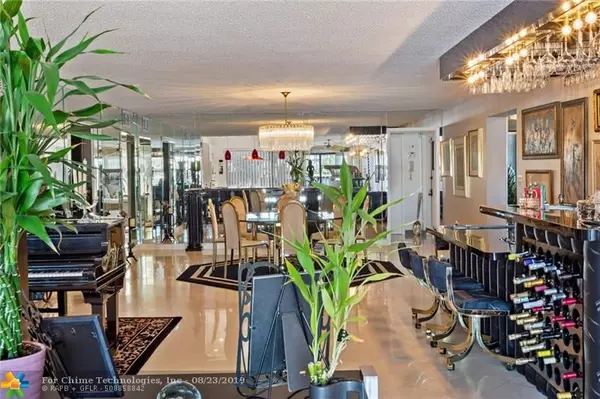 Hallandale, FL 33009,136 Golden Isles Dr  #202