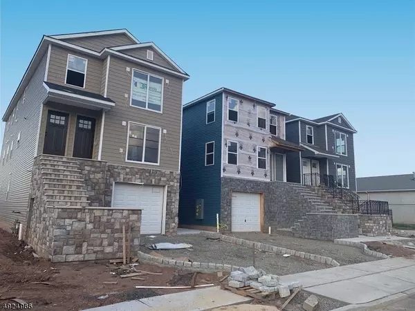 220 S 2ND ST, Elizabeth City, NJ 07206