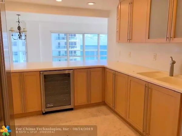 Fort Lauderdale, FL 33308,3400 Galt Ocean Dr  #2001S