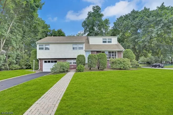 710 EVANS ST, Paramus Boro, NJ 07652