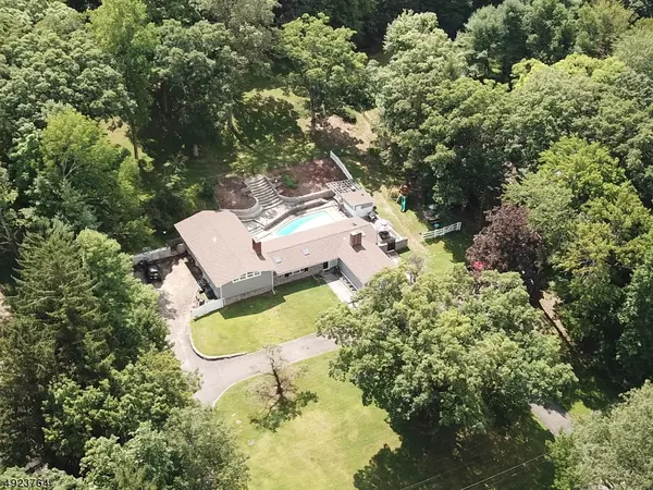 195 STANHOPE RD, Sparta Twp., NJ 07871
