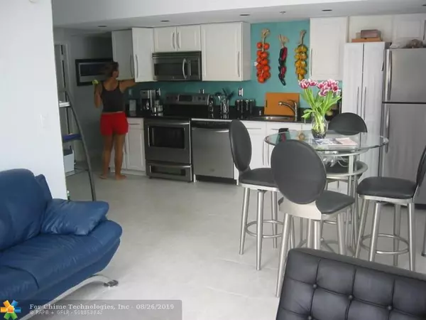 Miami Beach, FL 33139,1255 Collins Ave  #201