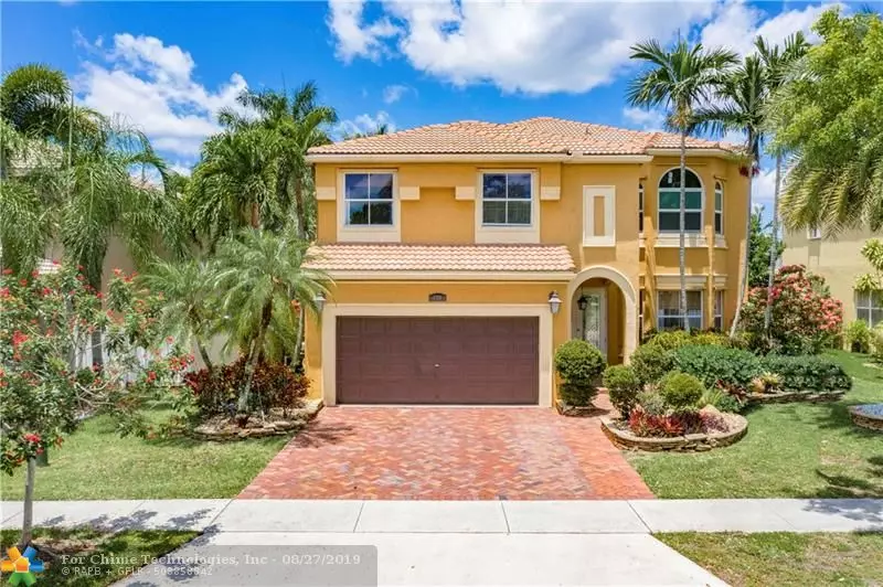 880 SW 171st Ter, Pembroke Pines, FL 33027