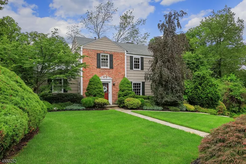 352 Ackerman Avenue, Mountainside Boro, NJ 07092