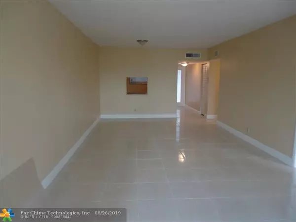 Sunrise, FL 33313,5985 DEL LAGO CIR  #113