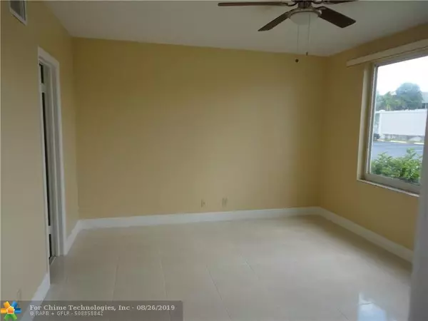 Sunrise, FL 33313,5985 DEL LAGO CIR  #113