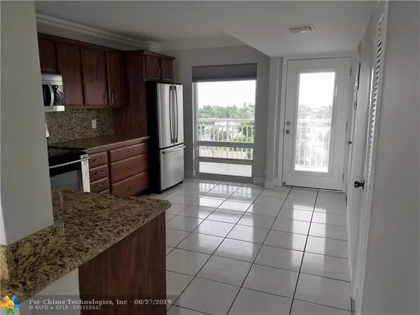 Pompano Beach, FL 33062,2611 N Riverside Dr  #806