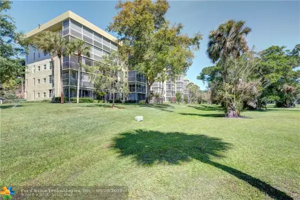 Pompano Beach, FL 33069,804 Cypress Grove Ln  #402