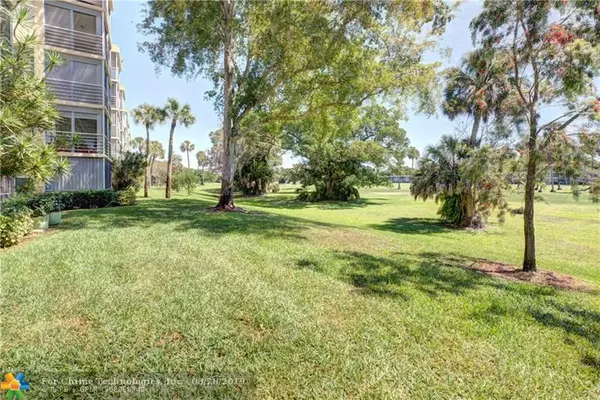 Pompano Beach, FL 33069,804 Cypress Grove Ln  #402