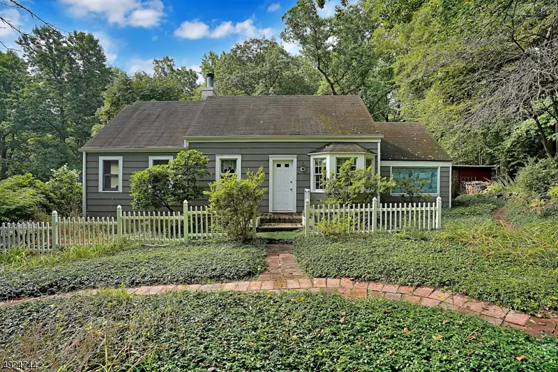 660 FOX FARM RD, Bethlehem Twp., NJ 08802