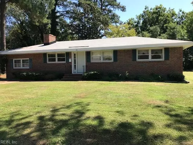 12 Nutmeg Quarter PL, Newport News, VA 23606