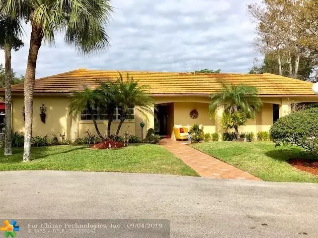 1019 E Cypress Dr, Pompano Beach, FL 33069